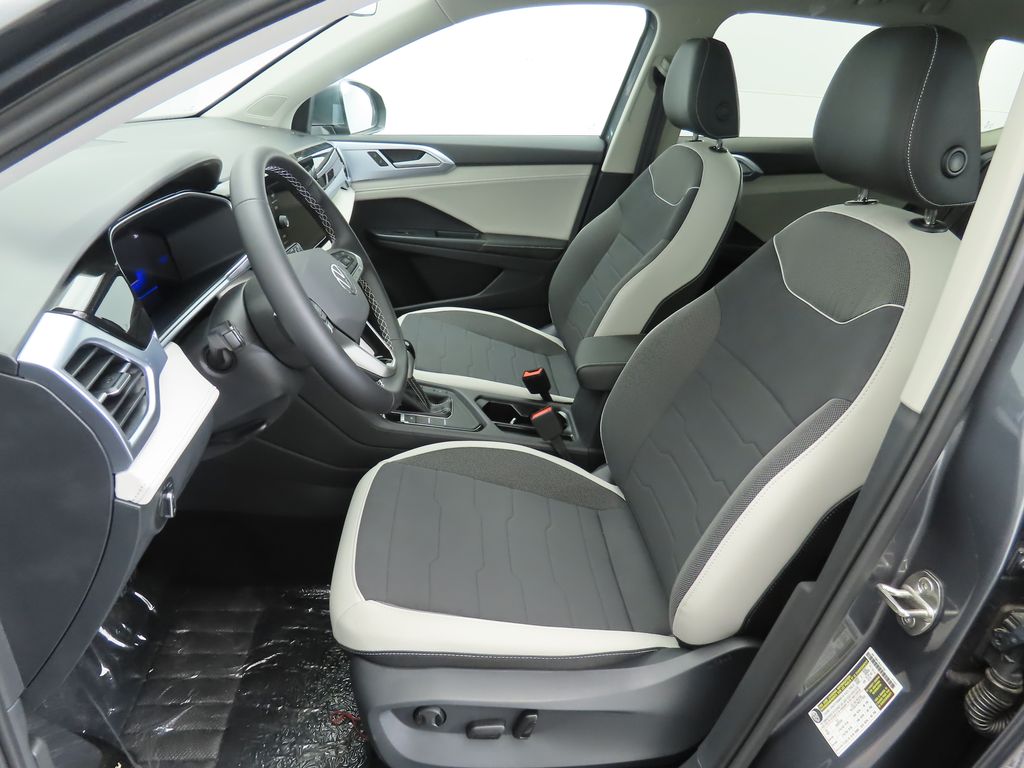 Thumbnail: 2025 Volkswagen Taos - 19