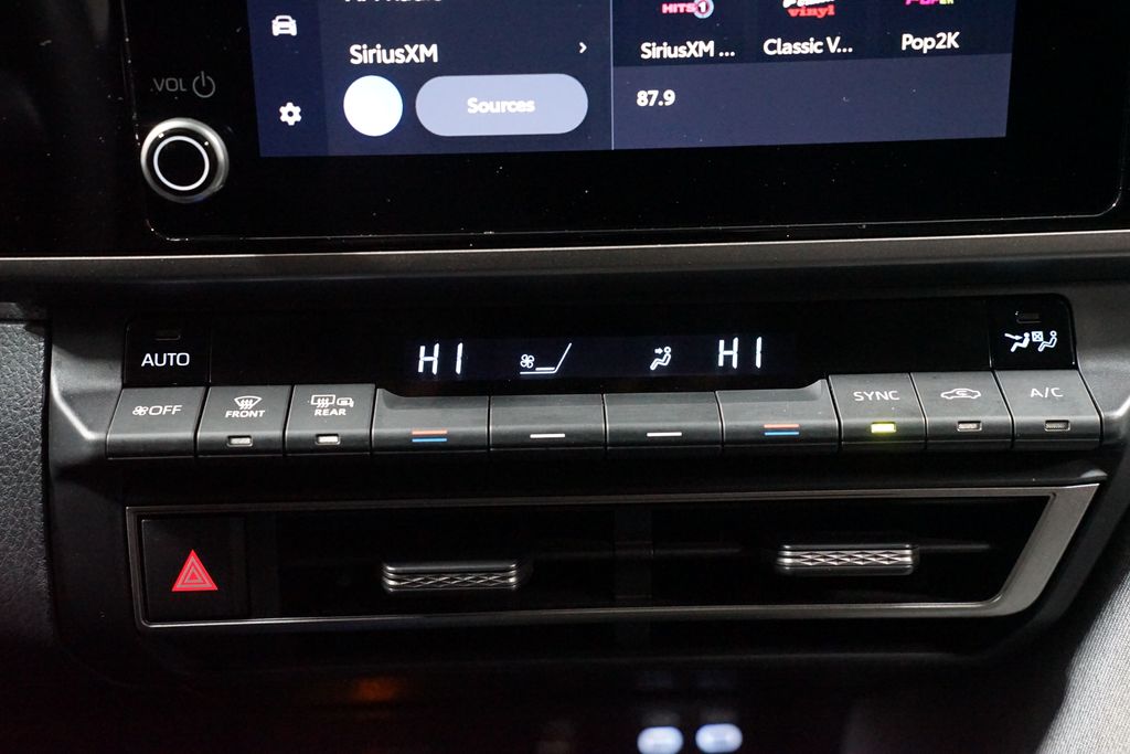 Thumbnail: 2025 Toyota Camry - 20