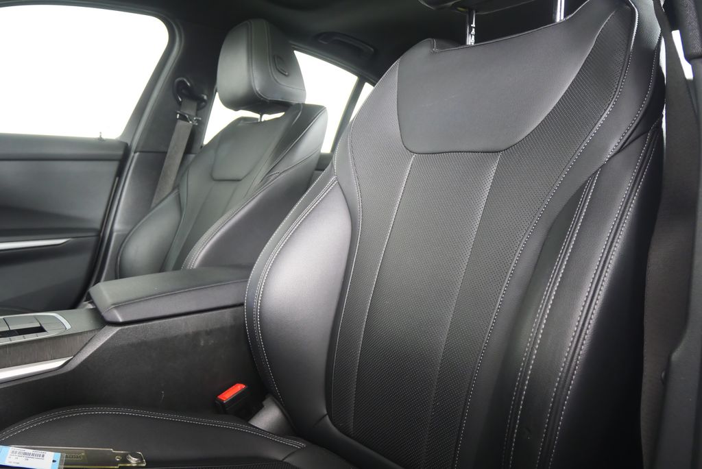 Thumbnail: 2024 BMW 3 Series - 11