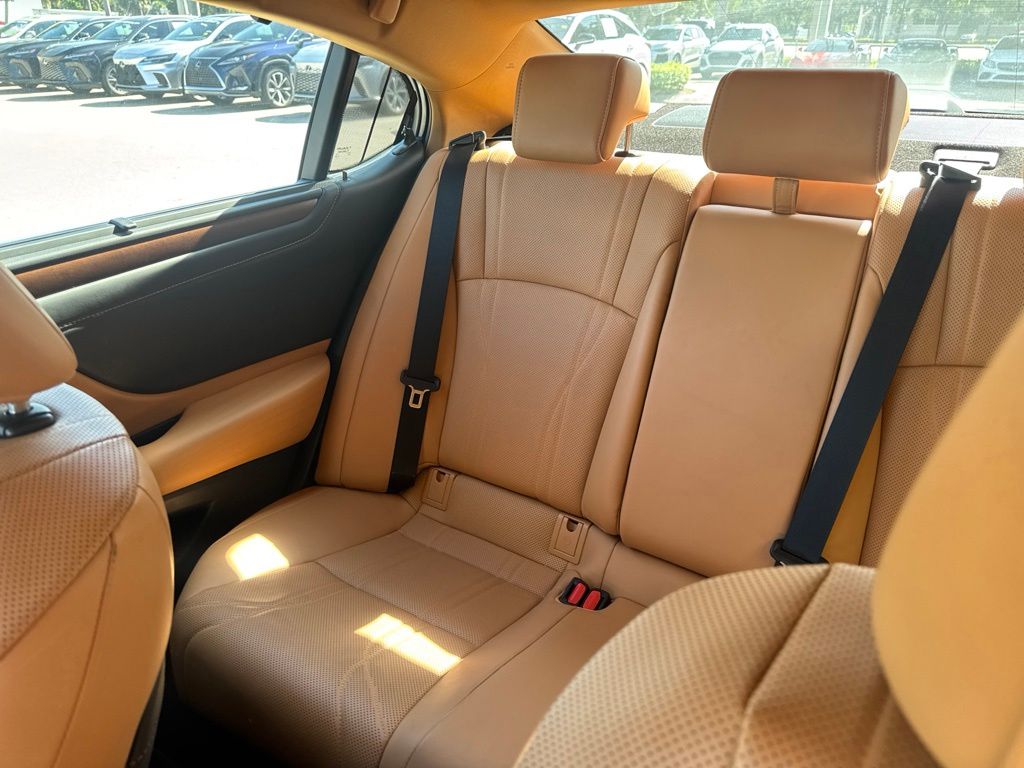 Certified Used 2022 White Lexus 350 Ultra Luxury image 29