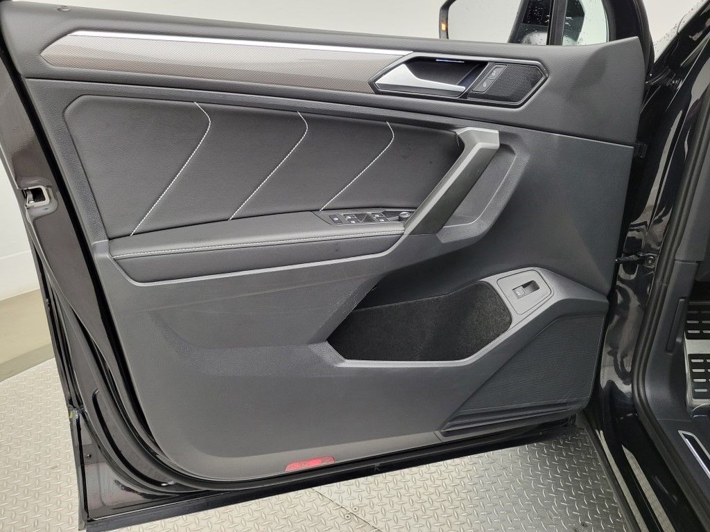 Thumbnail: 2024 Volkswagen Tiguan - 32