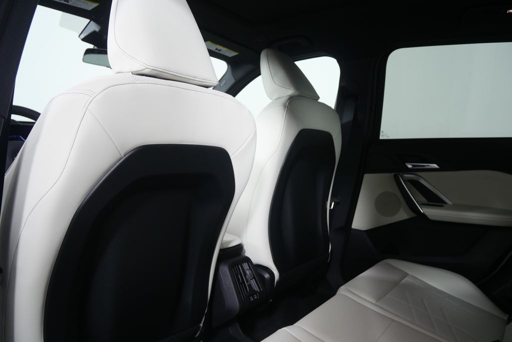 Thumbnail: 2026 BMW X1 - 17