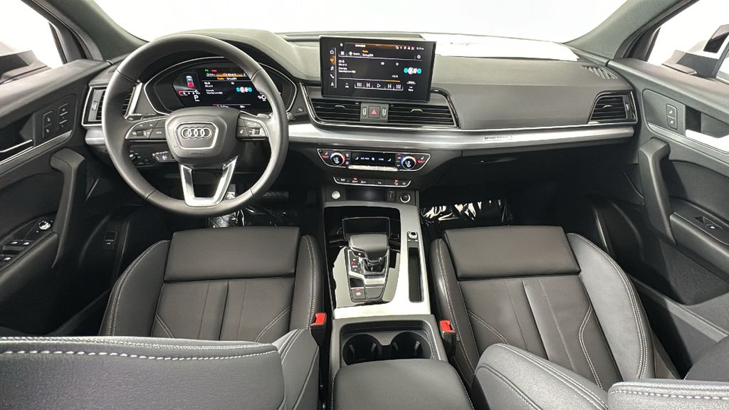 2025 Audi Q5  12