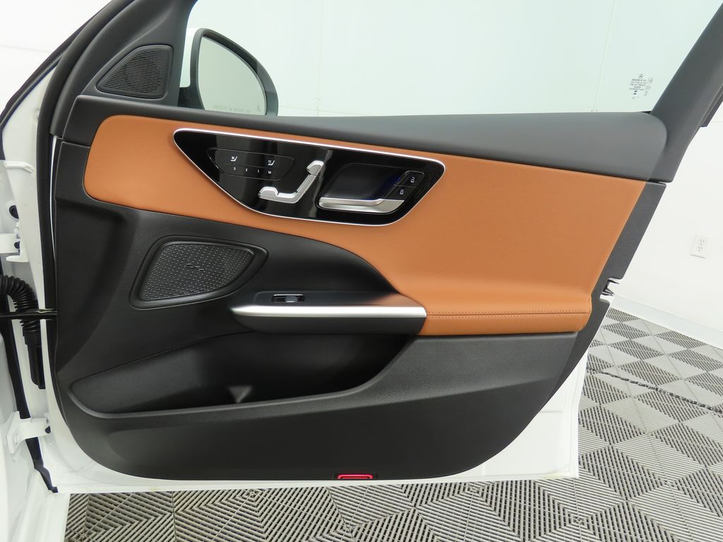 Thumbnail: 2025 Mercedes-Benz C-Class - 25