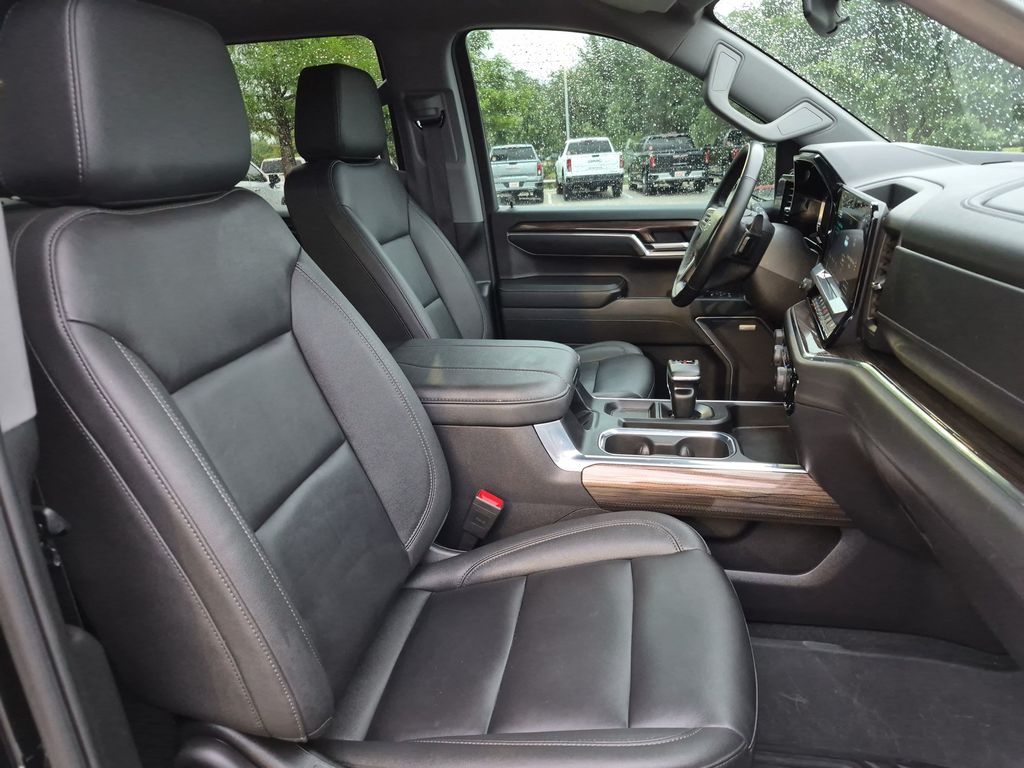Used Car 2024 Chevrolet Silverado 1500  Lt Trail Boss For Sale Under $50,000 In Austin, Texas