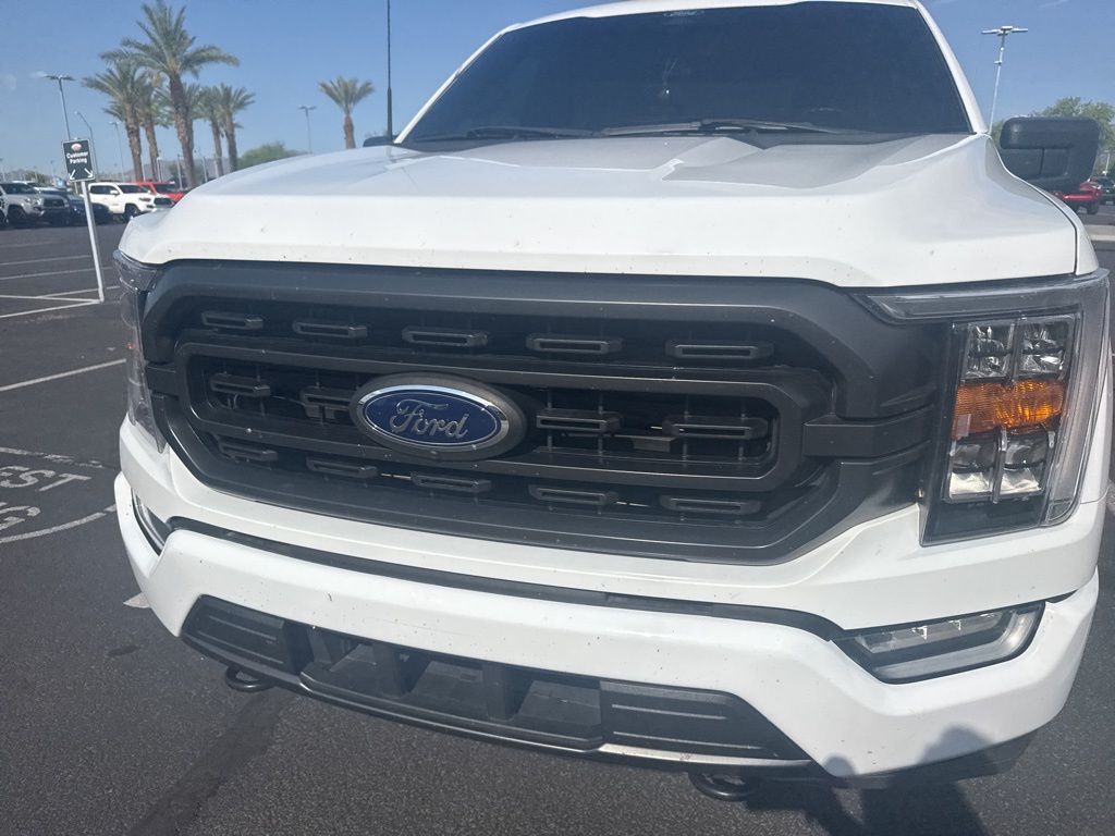 2022 Ford F-150 XLT 2