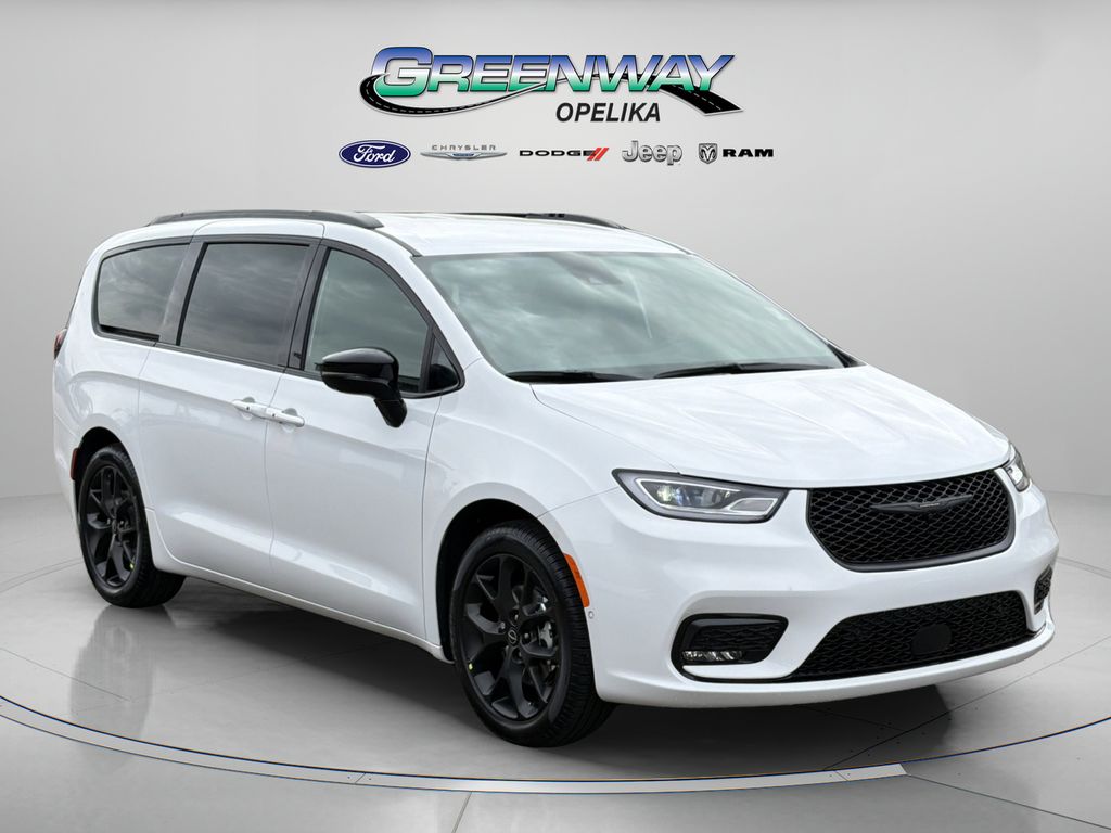 2026 Chrysler Pacifica