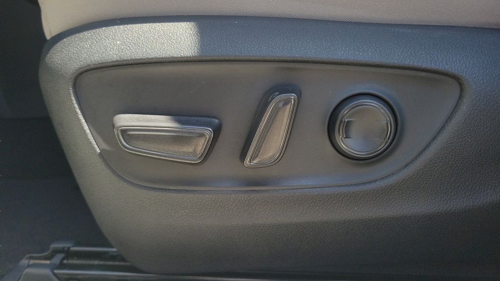Certified Used 2023 White Toyota XLE image 22