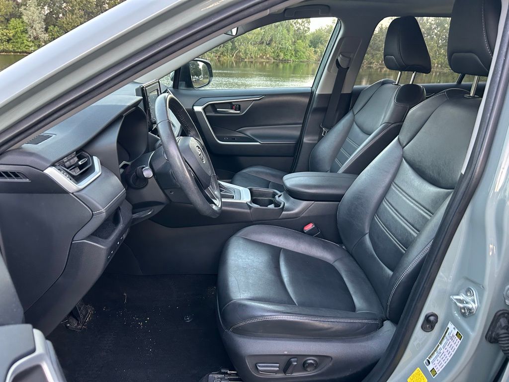 Thumbnail: 2021 Toyota RAV4 - 14