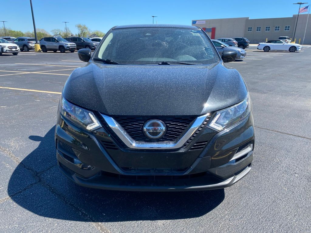 View vehicle photo 4