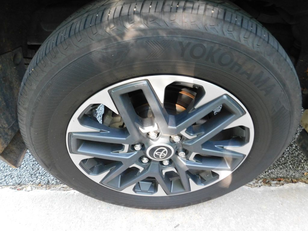 Thumbnail: 2023 Toyota Sequoia - 8