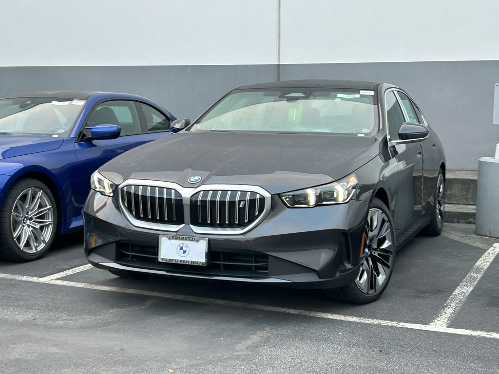 Thumbnail: 2026 BMW i5 - 2