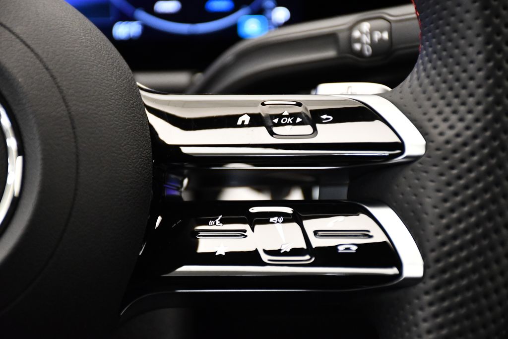 Thumbnail: 2025 Mercedes-Benz GLA - 23