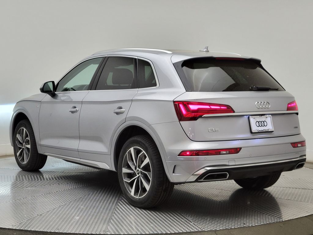 Thumbnail: 2023 Audi Q5 - 4