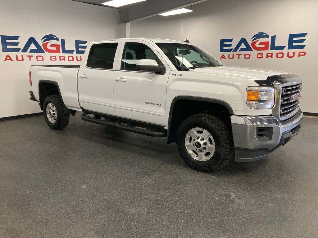 Summit White 2015 GMC Sierra 2500HD Pickup Truck Four-Wheel Drive 6-Speed Automatic Overdrive