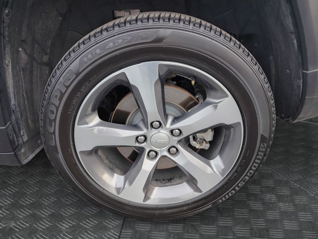 Used Car 2023 Jeep Grand Cherokee L  Limited For Sale Under $35,000 In Austin, Texas