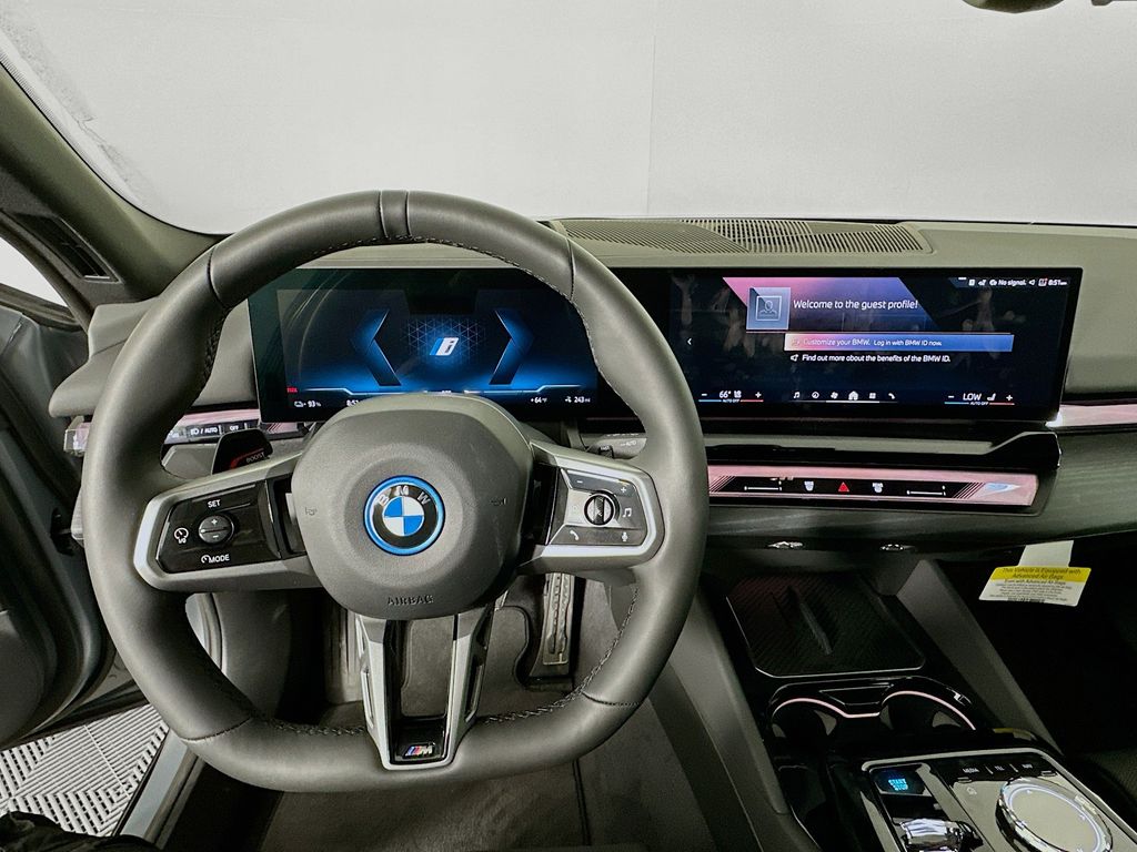 2025 BMW i5 eDrive40 10