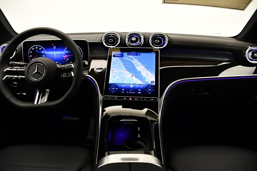 Thumbnail: 2025 Mercedes-Benz GLC - 18