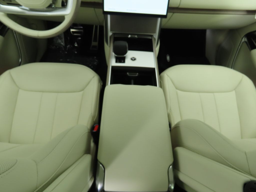 Thumbnail: 2025 Land Rover Range Rover - 17