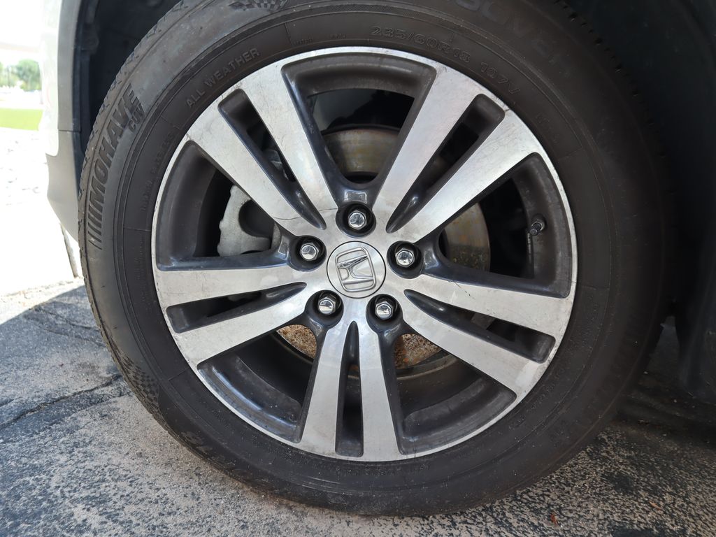 Thumbnail: 2018 Honda Pilot - 15