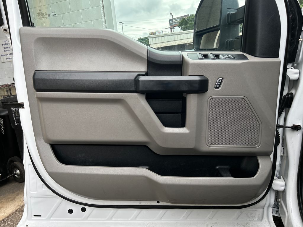 2021 Oxford White Ford Super Duty F-250 SRW XL 4X4 Truck