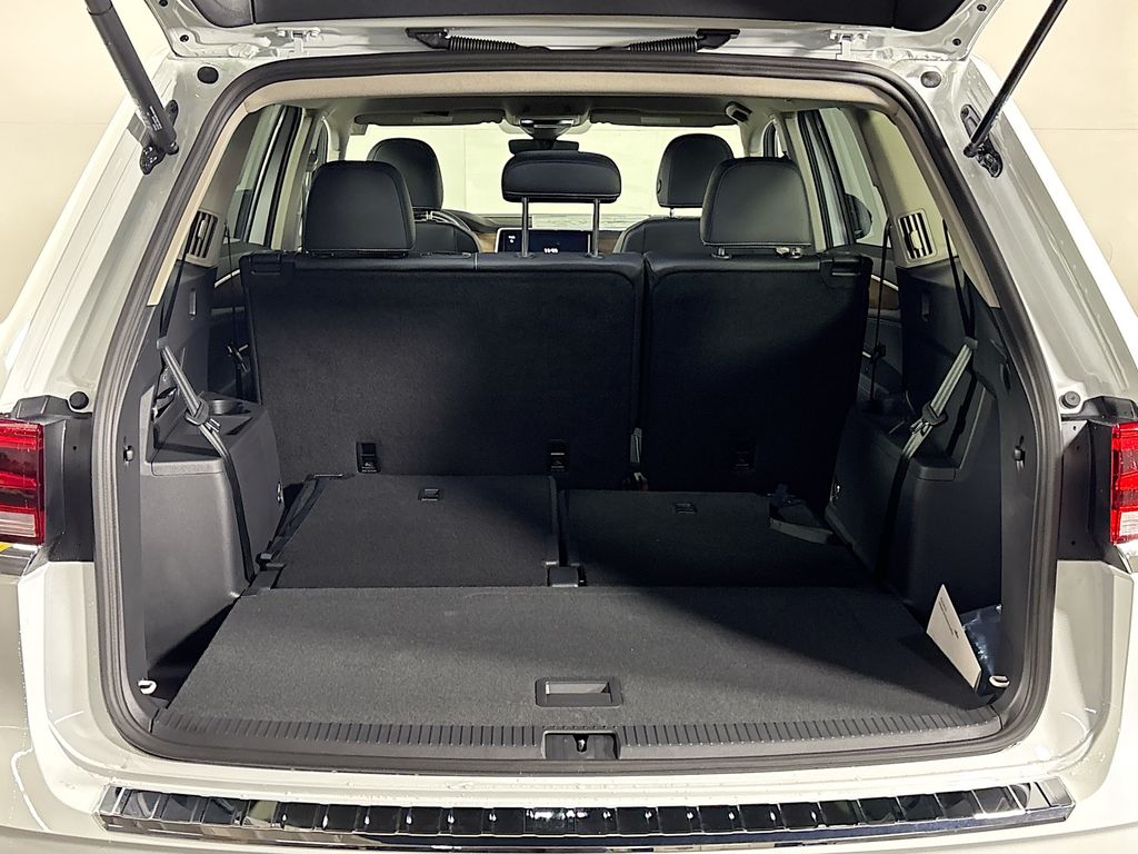 2025 Volkswagen Atlas 2.0T SE