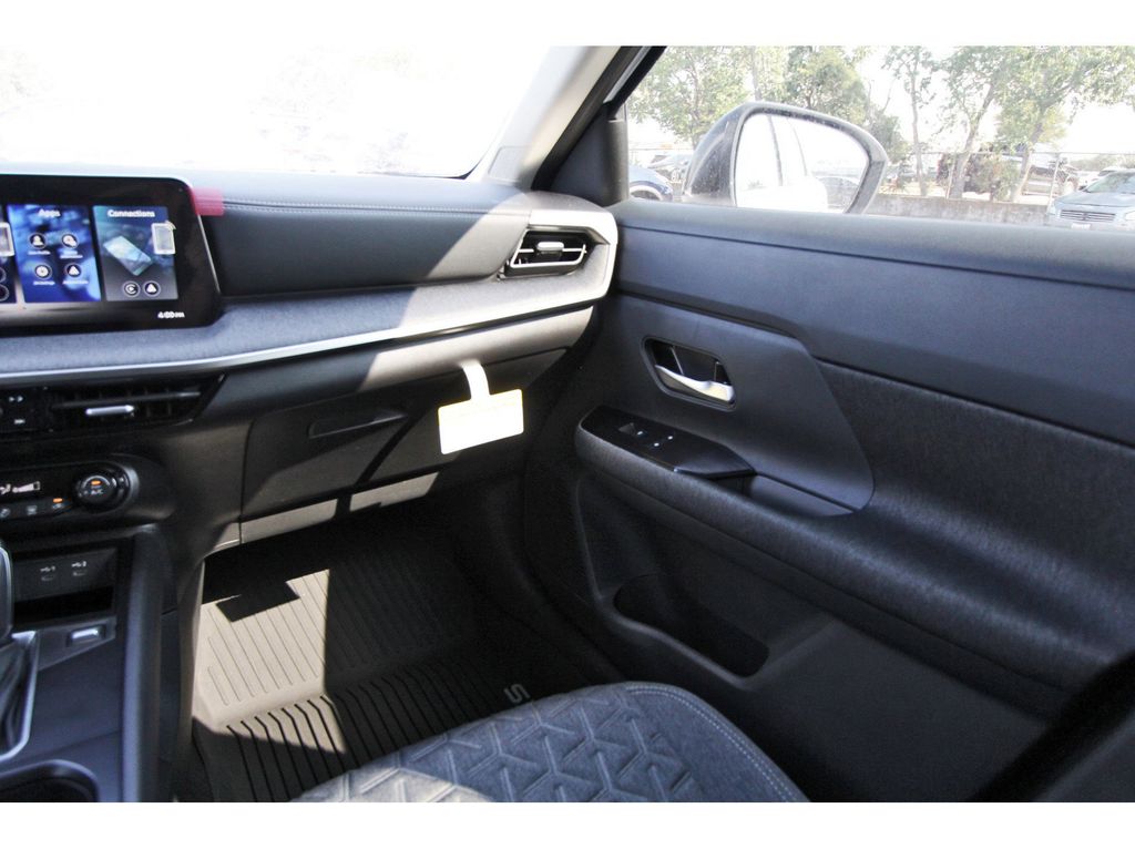 2026 Nissan Kicks SV - 9