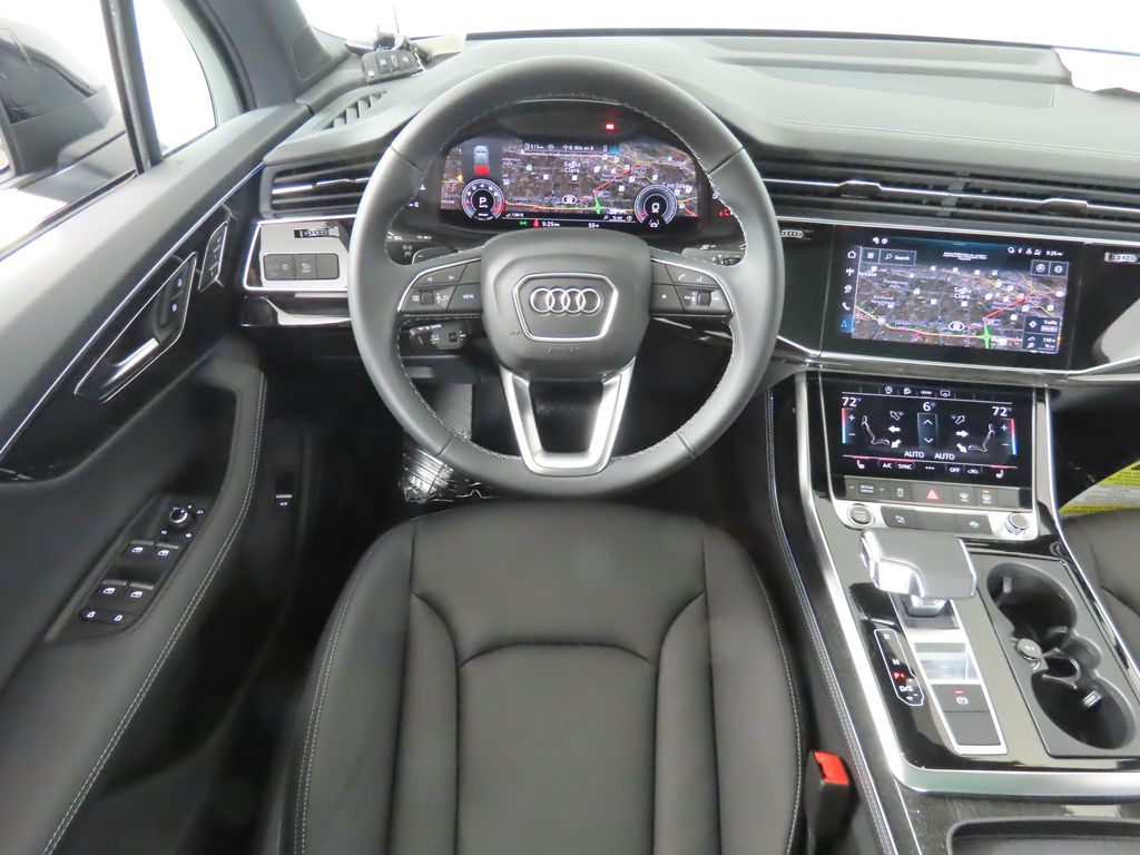 Thumbnail: 2025 Audi Q7 - 12