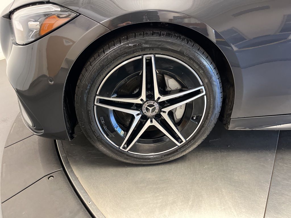 Thumbnail: 2023 Mercedes-Benz C-Class - 10