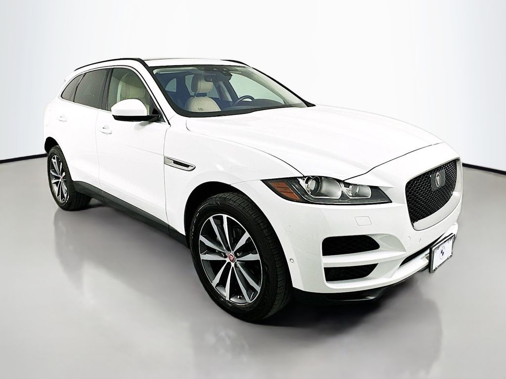 Thumbnail: 2019 Jaguar F-Pace - 3