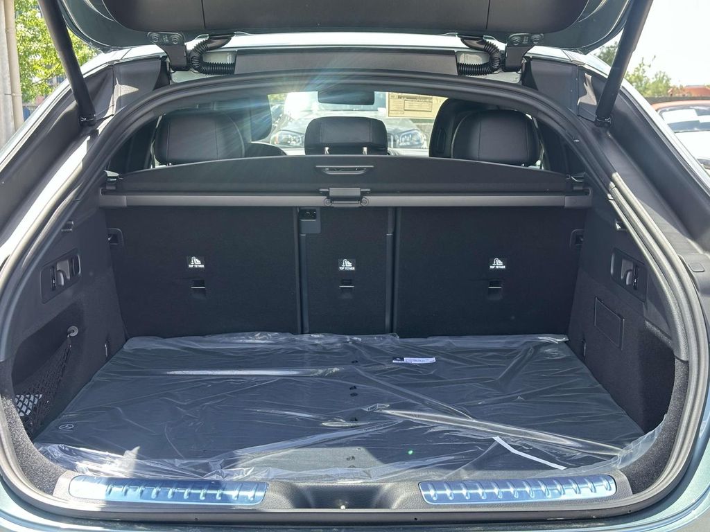 2025 Mercedes-Benz GLC 300 20
