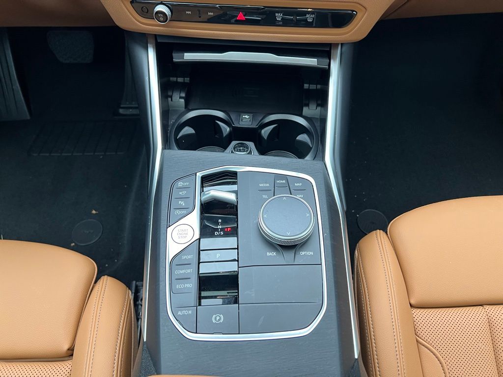 Thumbnail: 2024 BMW 3 Series - 13