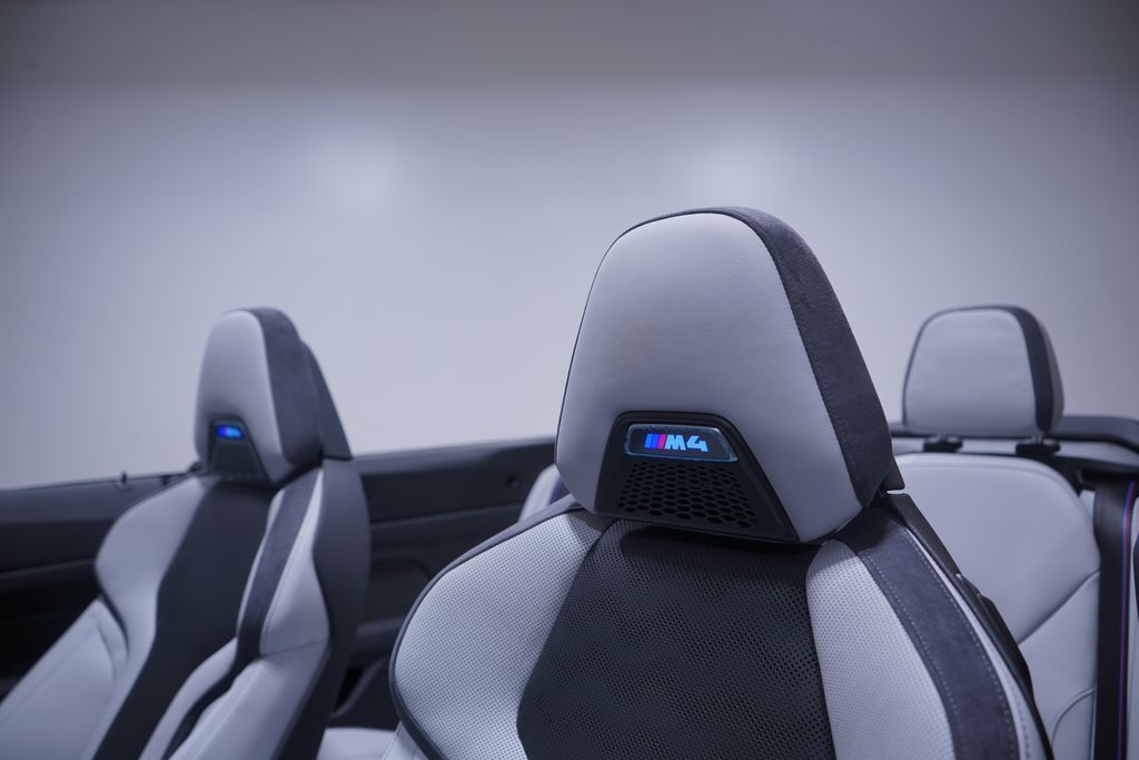 Thumbnail: 2026 BMW M4 - 12