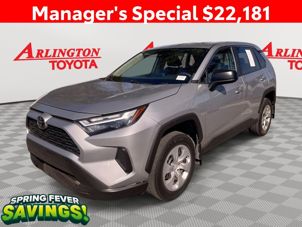 2024 Toyota RAV4 LE FWD