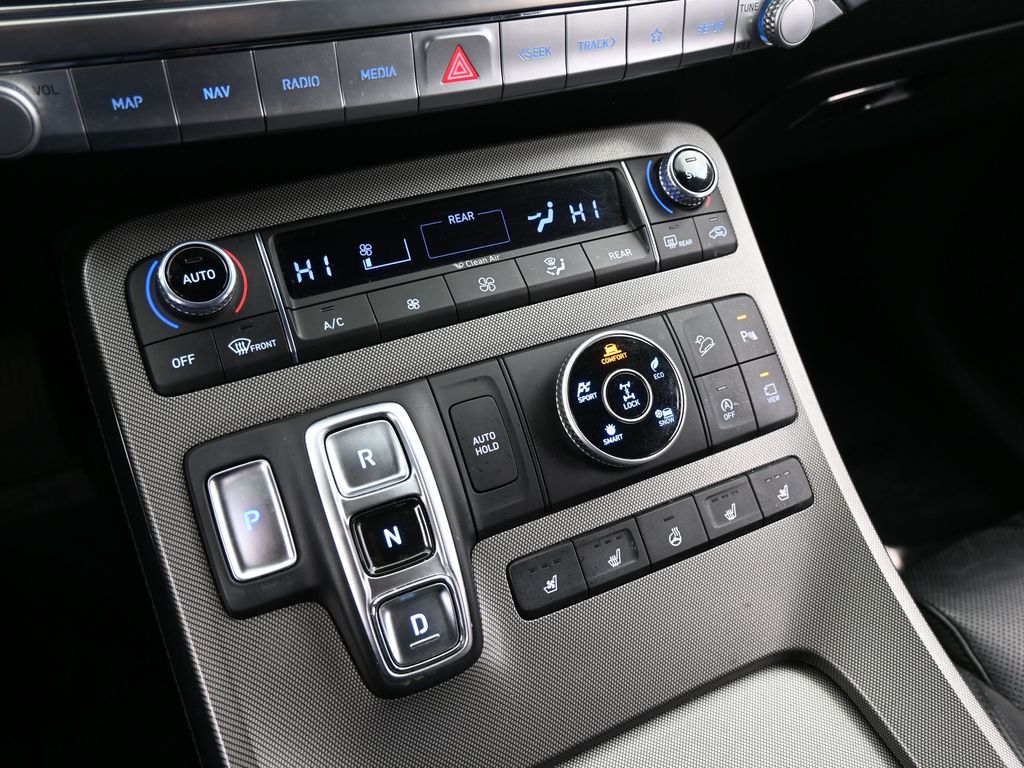 Used 2021 Hyper White Hyundai Limited image 30