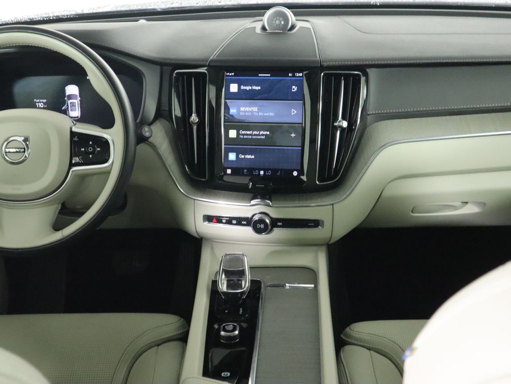 Thumbnail: 2023 Volvo XC60 - 14