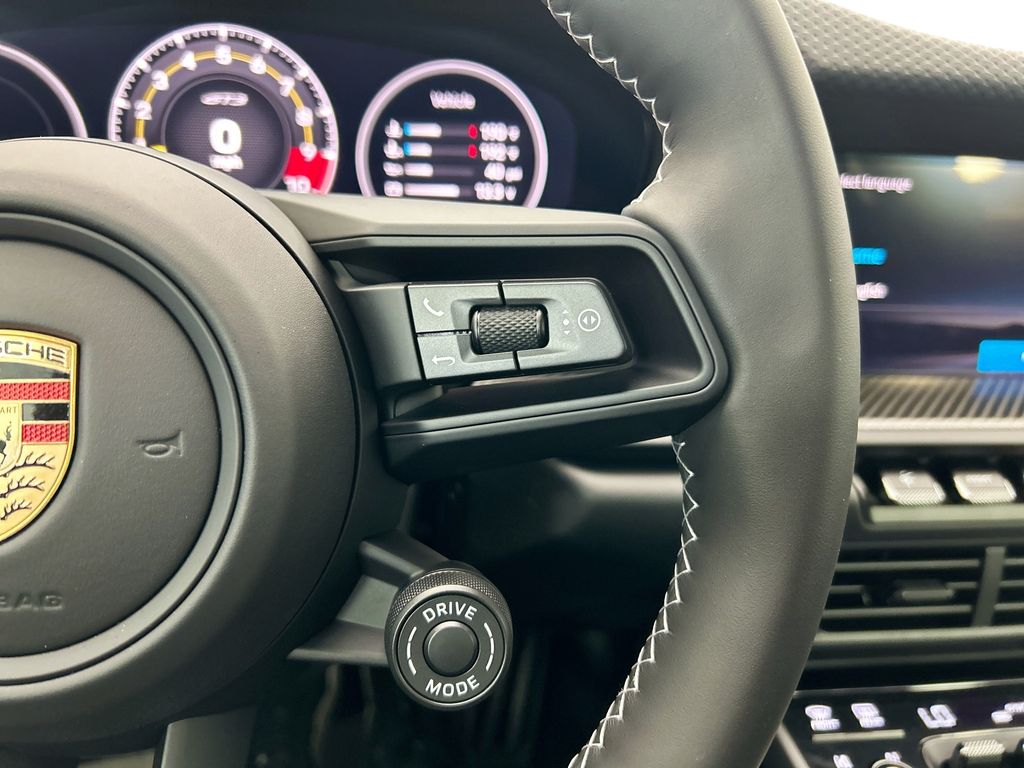 Thumbnail: 2026 Porsche 911 - 15