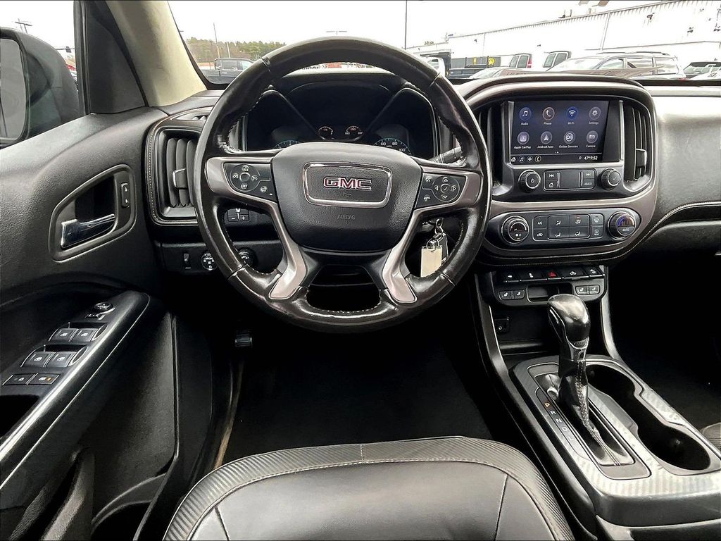 2022 GMC Canyon — photo 16