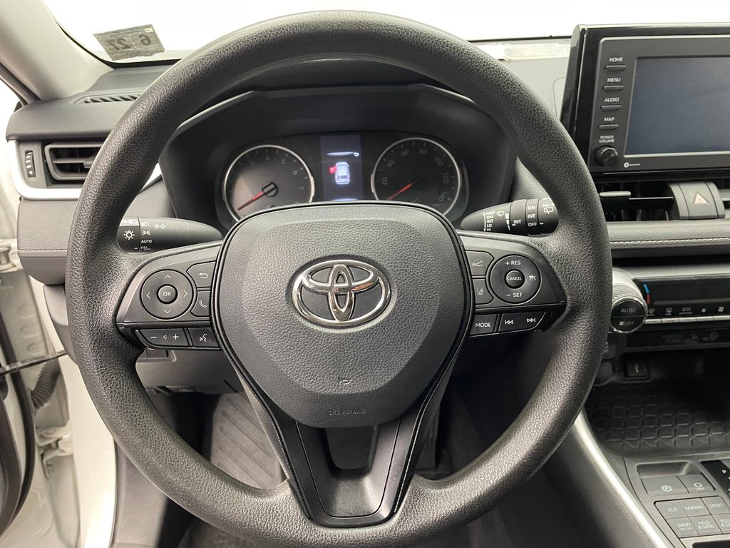 2022 Toyota RAV4 XLE 21