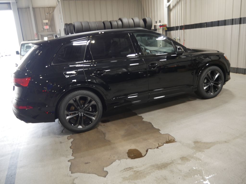 Thumbnail: 2026 Audi Q7 - 6