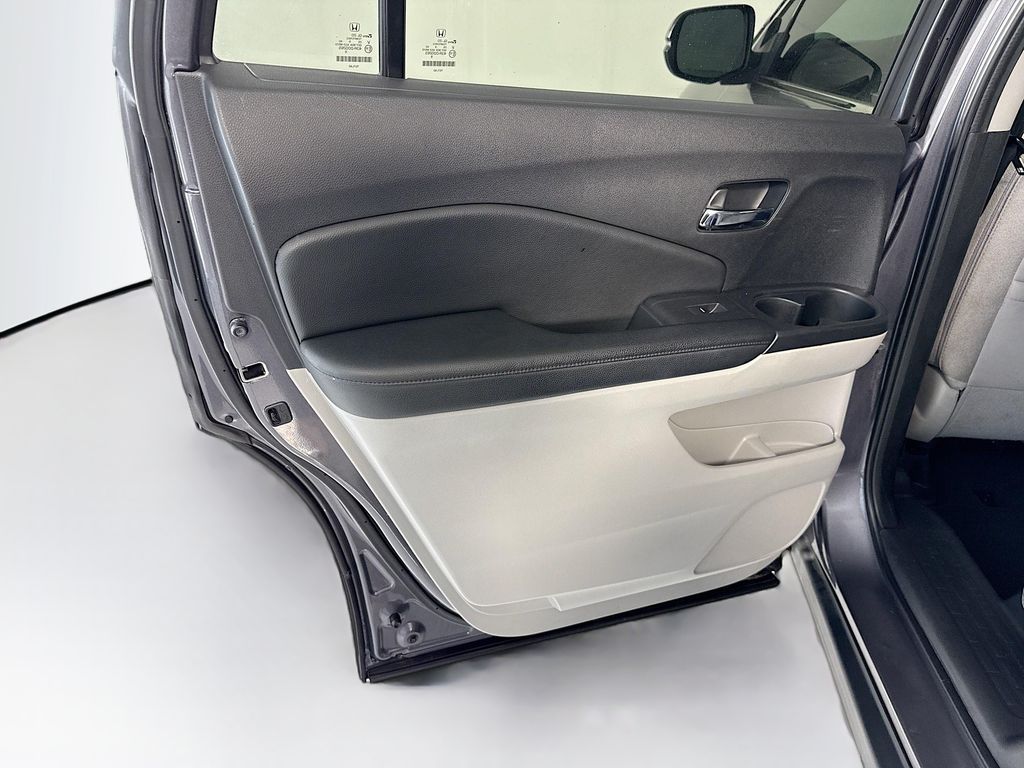 Thumbnail: 2020 Honda Pilot - 27