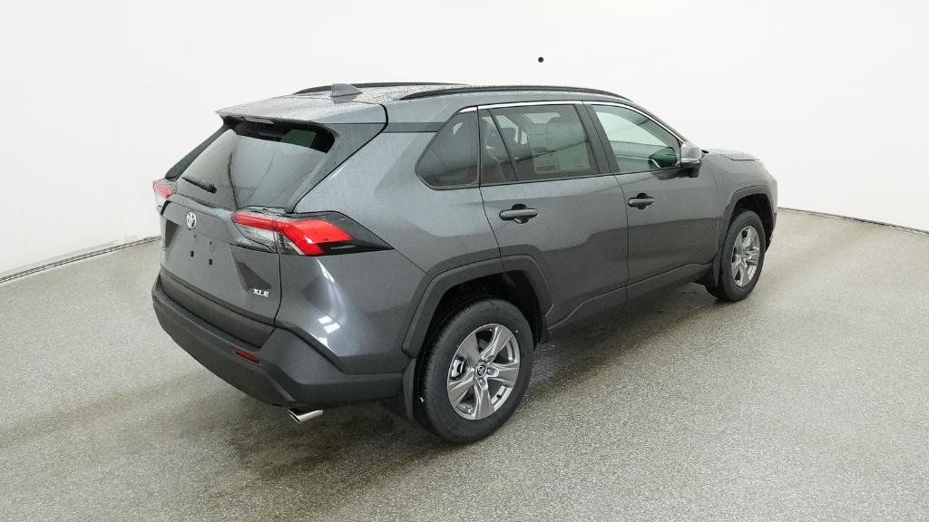 2025 Toyota RAV4 XLE 22