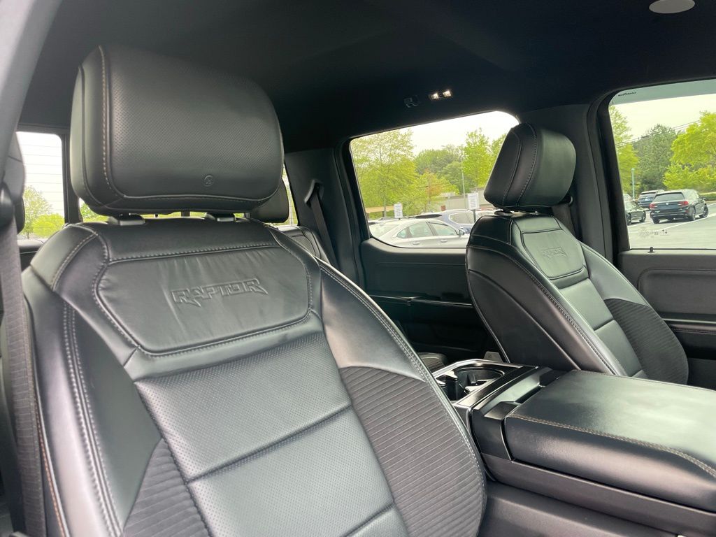 2021 Ford F-150 Raptor 28