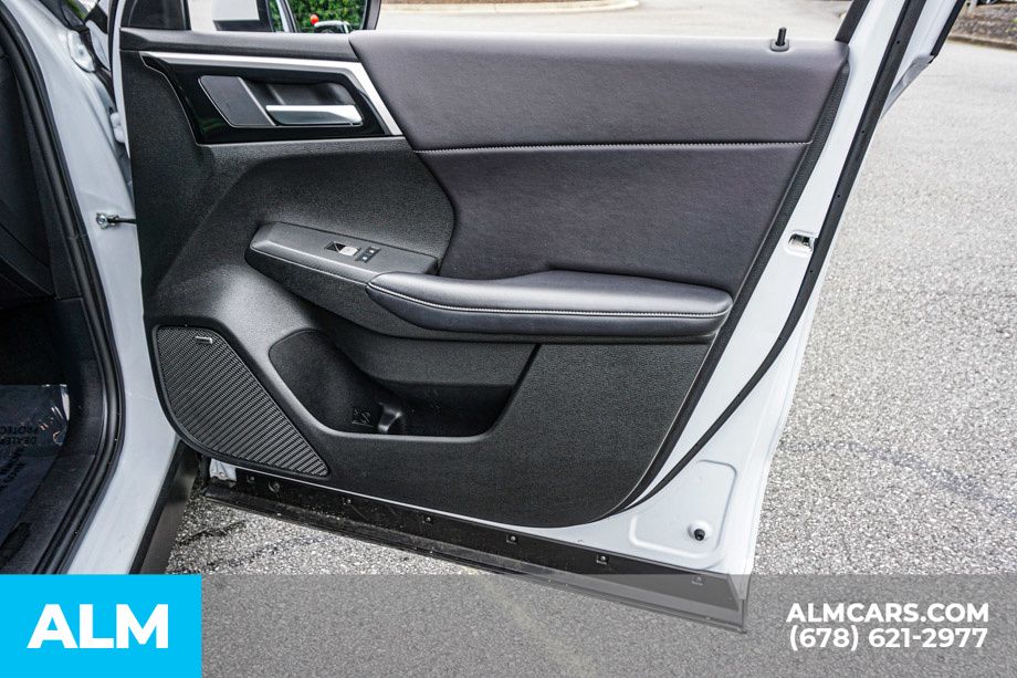 2025 Mitsubishi Outlander SE - Photo 56