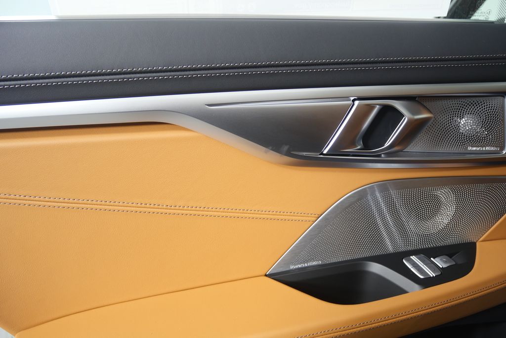 Thumbnail: 2026 BMW 8 Series - 13