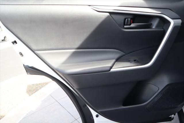 Thumbnail: 2025 Toyota RAV4 - 25