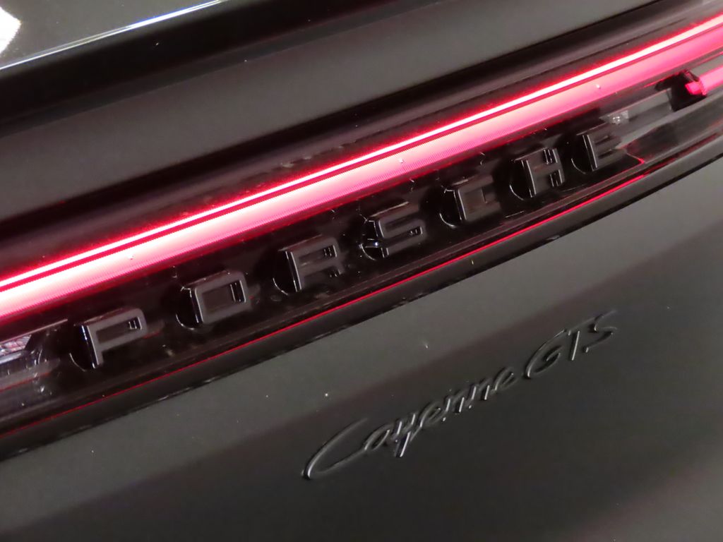 Thumbnail: 2025 Porsche  - 12