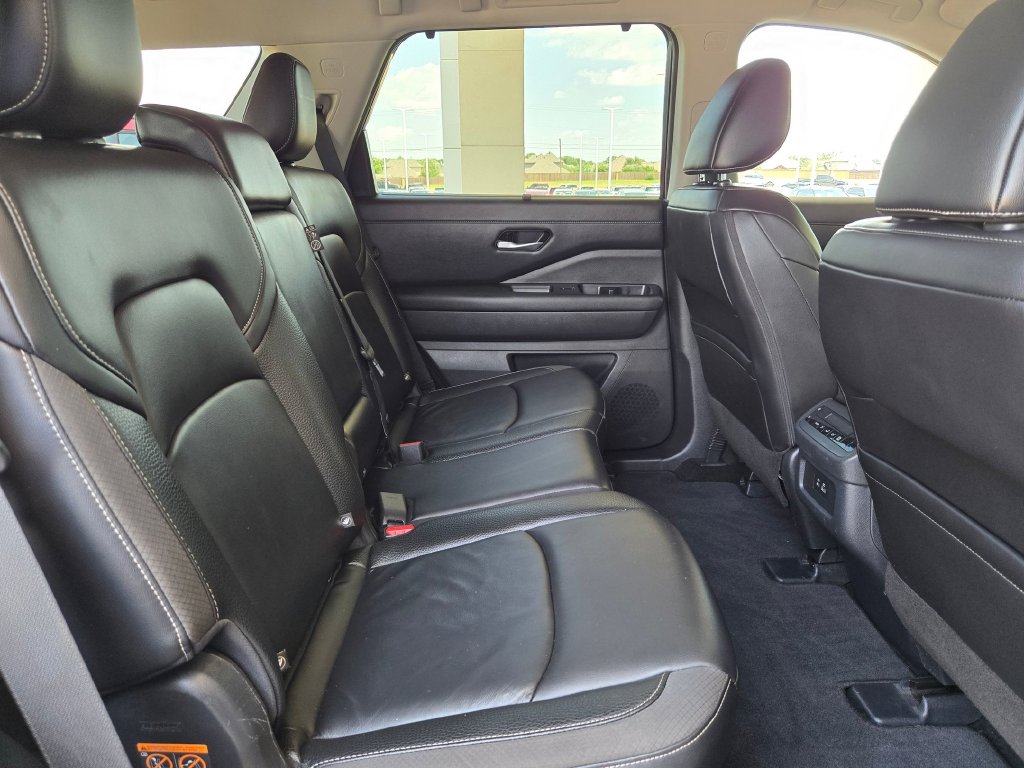 Used 2025 Nissan Pathfinder SUV