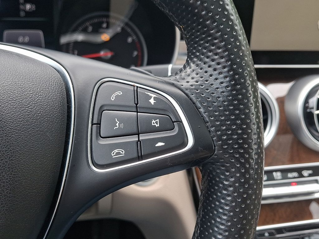 Thumbnail: 2015 Mercedes-Benz C-Class - 23
