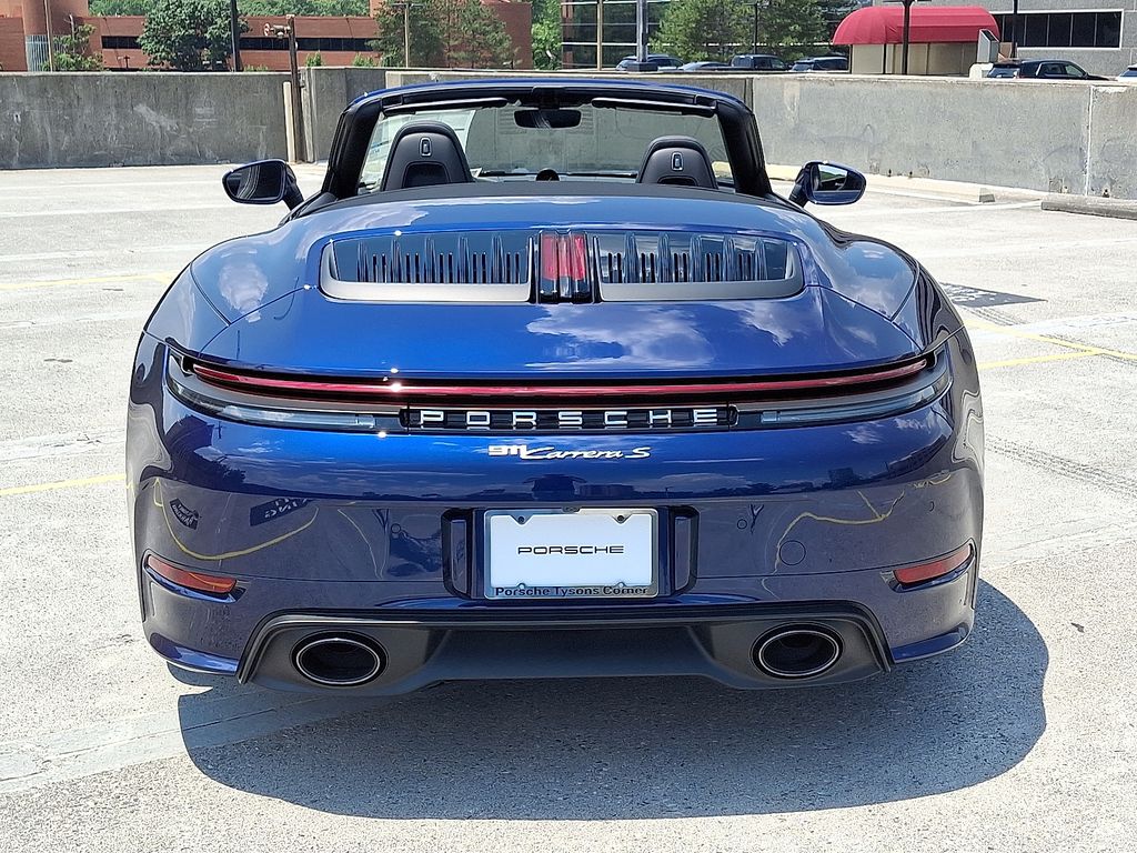 Thumbnail: 2025 Porsche 911 - 9